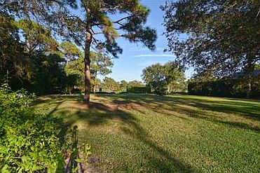 1st image of 8121 SE Golfhouse Dr
