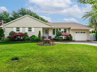 5 Ann Dr, Syosset, NY 11791