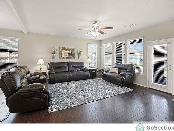 4th image of 1125 Lake Woodland Dr