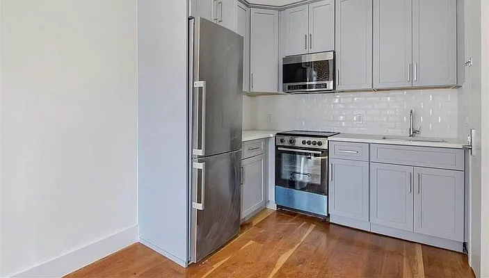 Rented by Lofts and Flats LLC | media 39