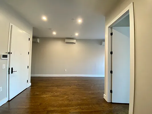 Rented by E M Associates LLC | media 4