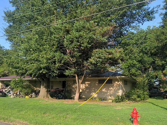 2nd image of 317 S 2nd St