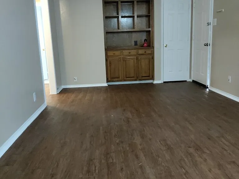 GV324 — Photo 2