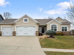 2902 27th St SW, Cedar Rapids, IA 52404