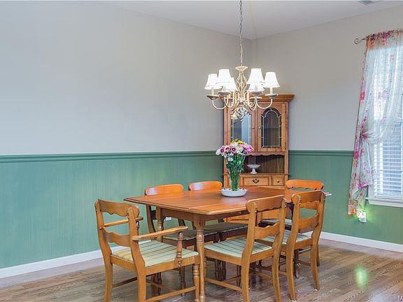 4th image of 9224 Prentiss Ct