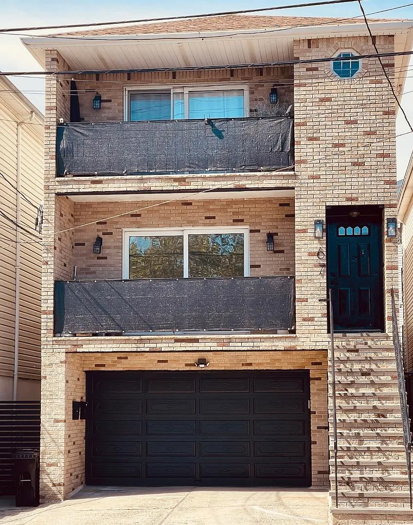 Multi Family, Guttenberg, NJ, 07093 — Photo 1