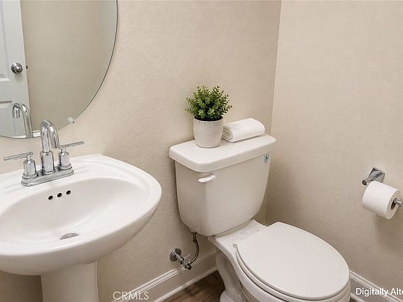 5th image of 4265 Freemark Ave