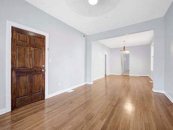 4th image of 702 N Homan Ave #1