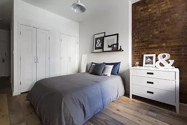 Rented by New York Casas Ltd.