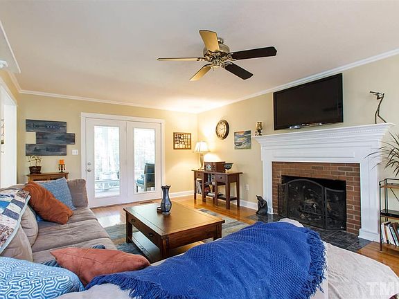 5th image of 3112 Bluff Ln