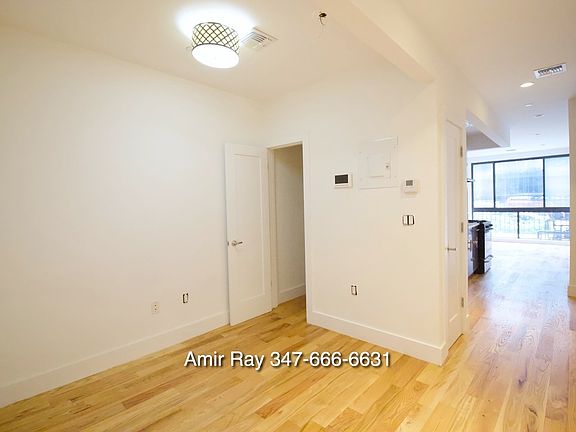 5th image of 231 Bainbridge St #1L