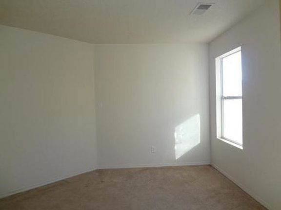 5th image of 721 Deerbrush Ct SW