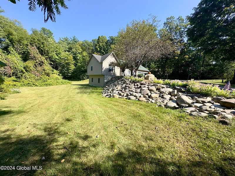 3rd image of 46 Tee Hill Road