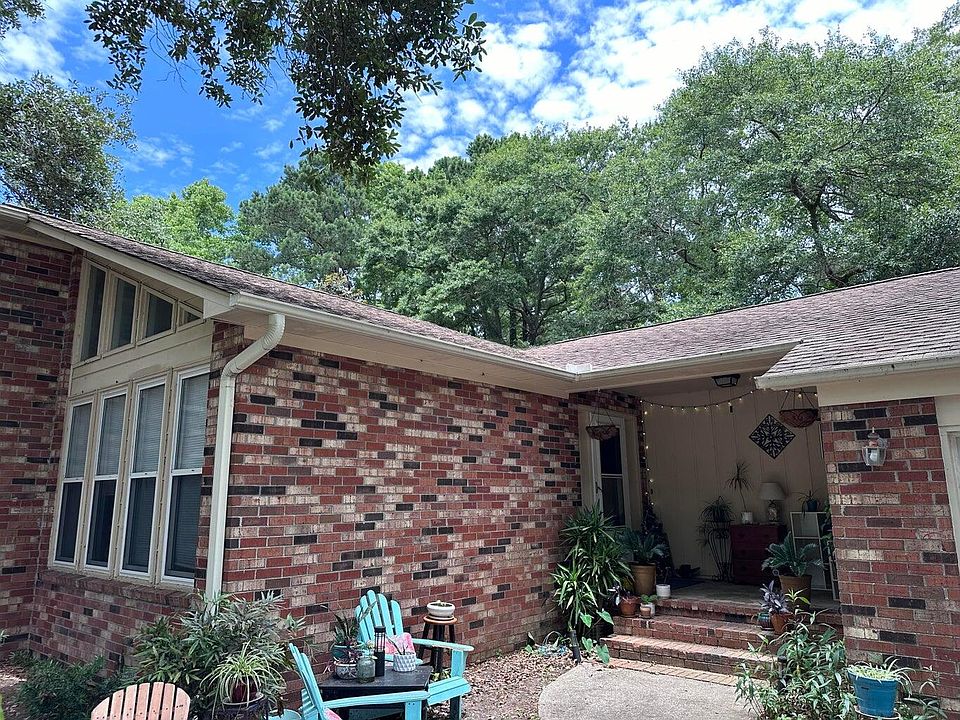 1st image of 1056 Yorktown Dr