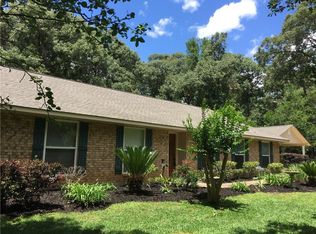 8646 Ridgemont Dr, Pineville, LA 71360