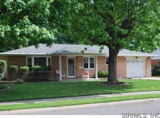 751 Harvard Dr, Edwardsville, IL