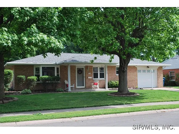 751 Harvard Dr photo 1
