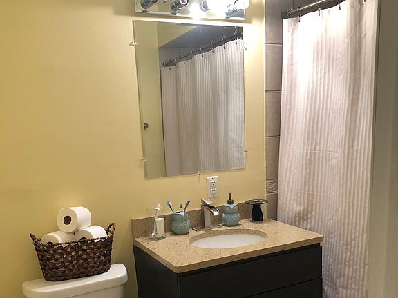 3rd image of 213 E Palmer Ave