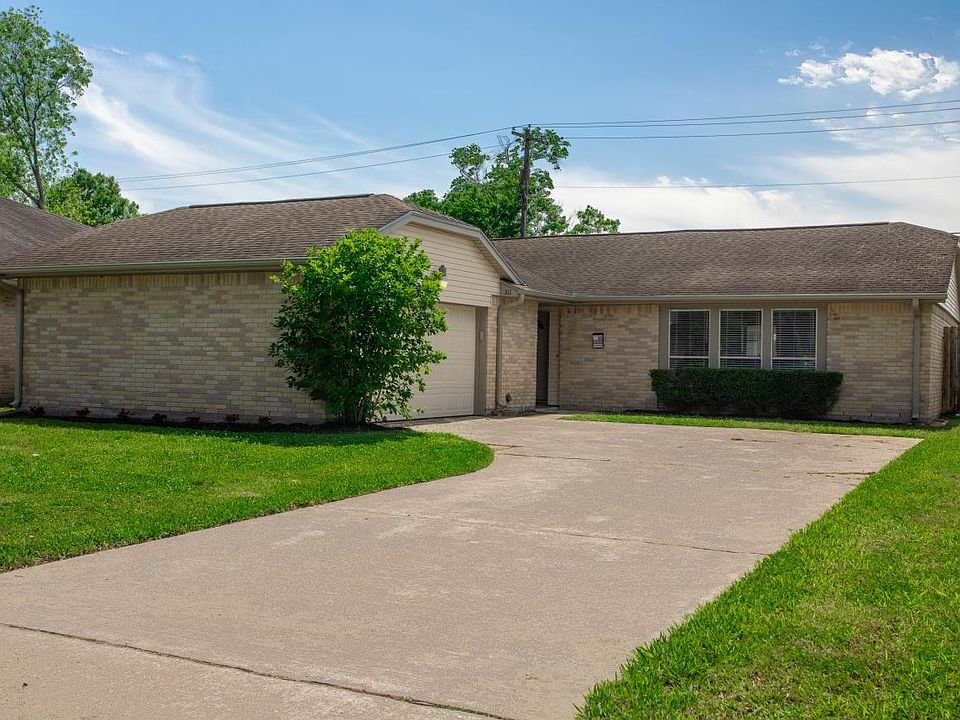 1st image of 311 Forest Hills Dr