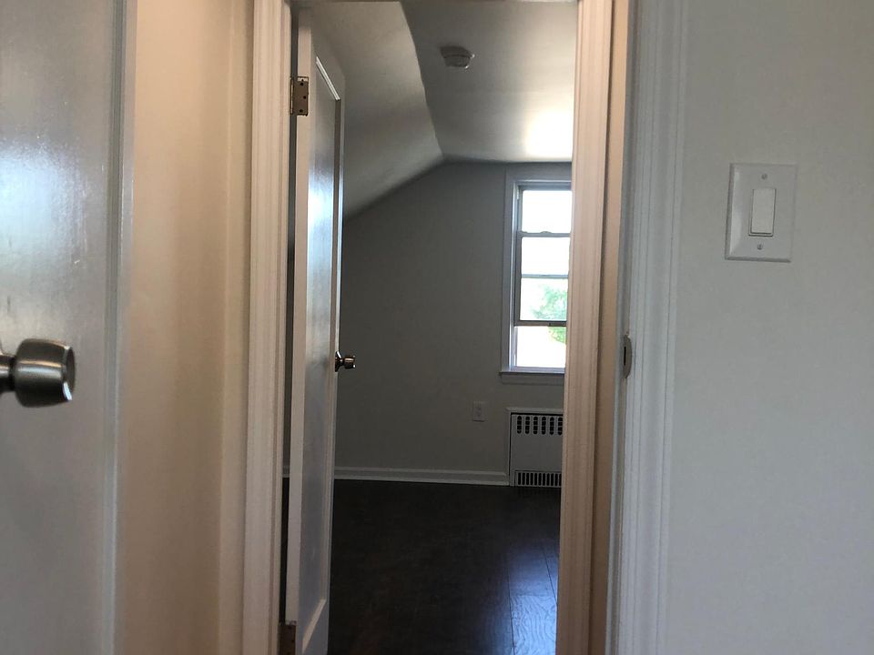 1st image of 129 N Nichols Ave Floor 2