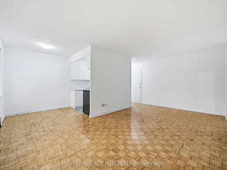 2895 Bathurst St #111 — Photo 7