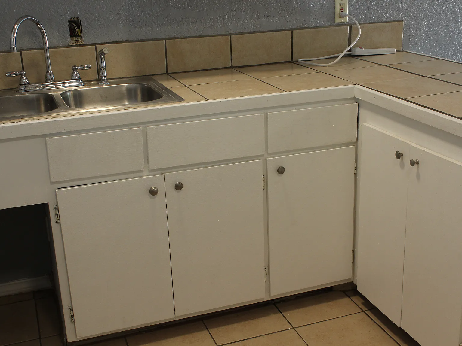 1 bed, 400 sqft, $925 — Photo 1