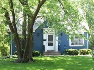 32 S Forest Ave, Palatine, IL 60074