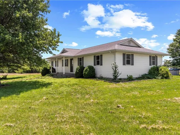 26060 E B Hwy, Sheldon, MO 64784