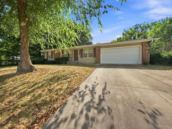 1955 S Oak Grove Avenue, Springfield, MO 65804
