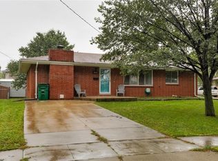 402 SW Ash Dr, Ankeny, IA 50023