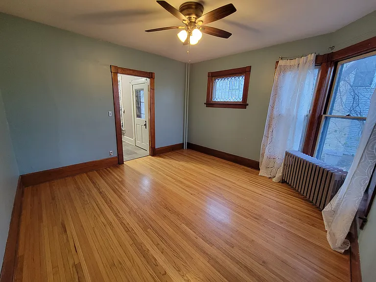 910 East Ave #B — Photo 9