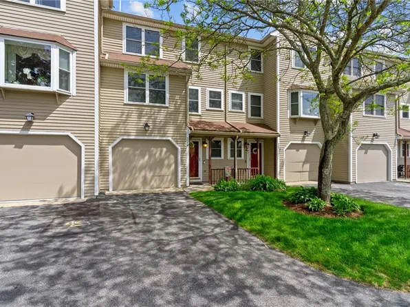200 Heroux Blvd Unit 504, Cumberland, RI 02864