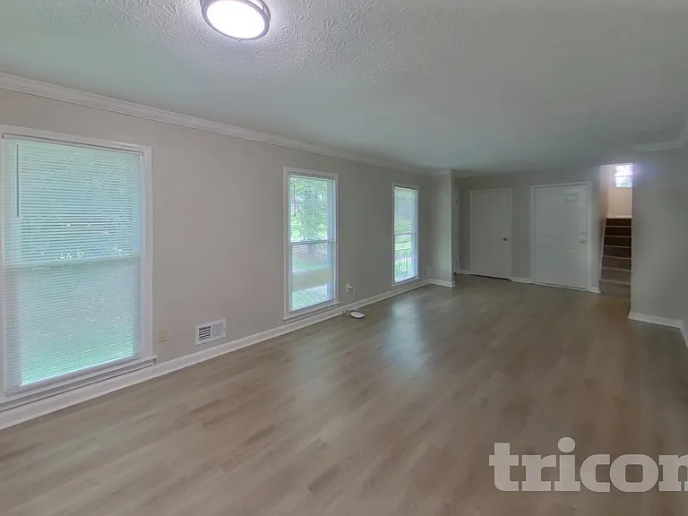 1763 Lamancha Dr — Photo 5