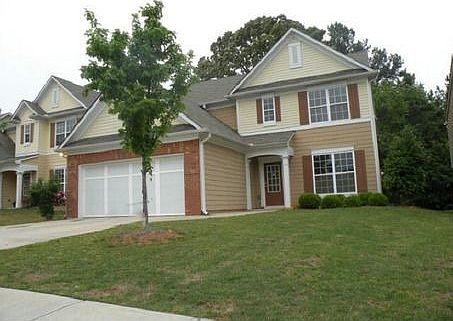 1st image of 385 Laurelton Cir