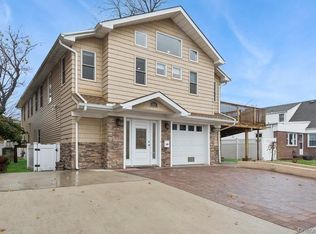 541 E Hudson St, Long Beach, NY 11561