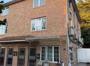 67-31 185th St, Flushing, NY 11365