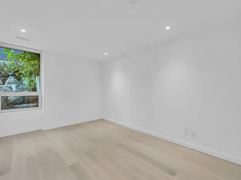 3317 Chippendale Rd — Photo 25