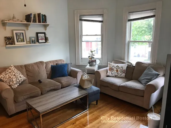 746-748 E 3rd St #1, Boston, MA 02127