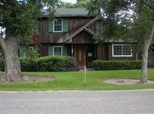 6565 Coolidge St, Groves, TX 77619
