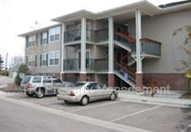 2551 24th St #B-1