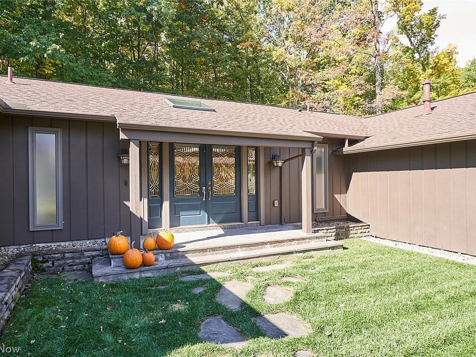 12894 Falling Water Rd, Strongsville, OH 44136 Zillow