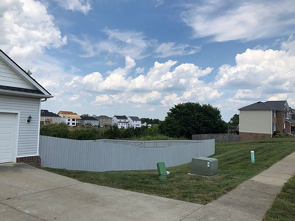 4th image of 974 Cobble Dr