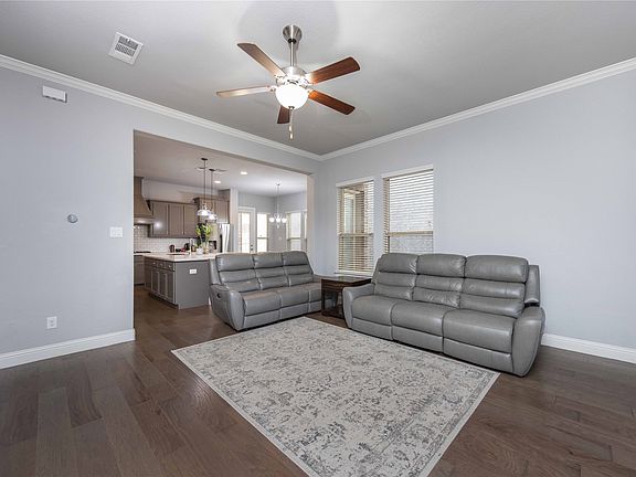 3rd image of 12533 Akenside Rd