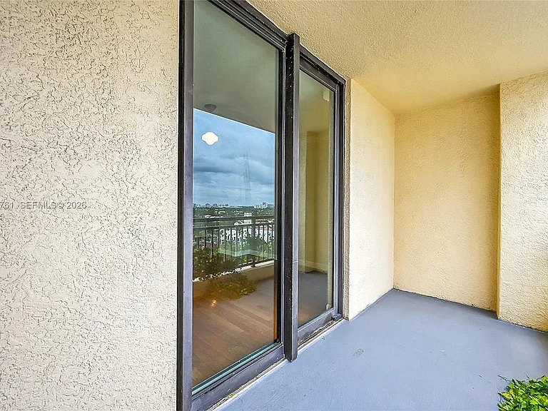 100 N Federal Hwy #1222 — Photo 38
