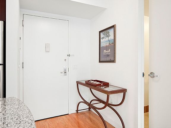 3rd image of 555 W 23rd St APT S7b