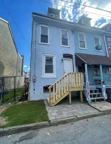 439 Spring Garden St Photo 1
