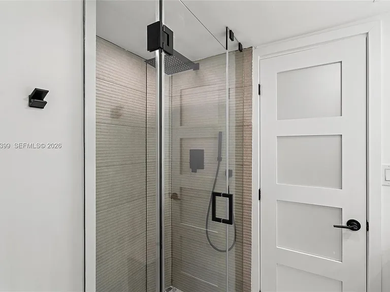 5701 Collins Ave #503 — Photo 23