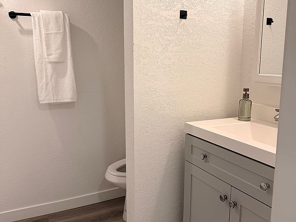 4th image of 5220 California Ave SW APT 3
