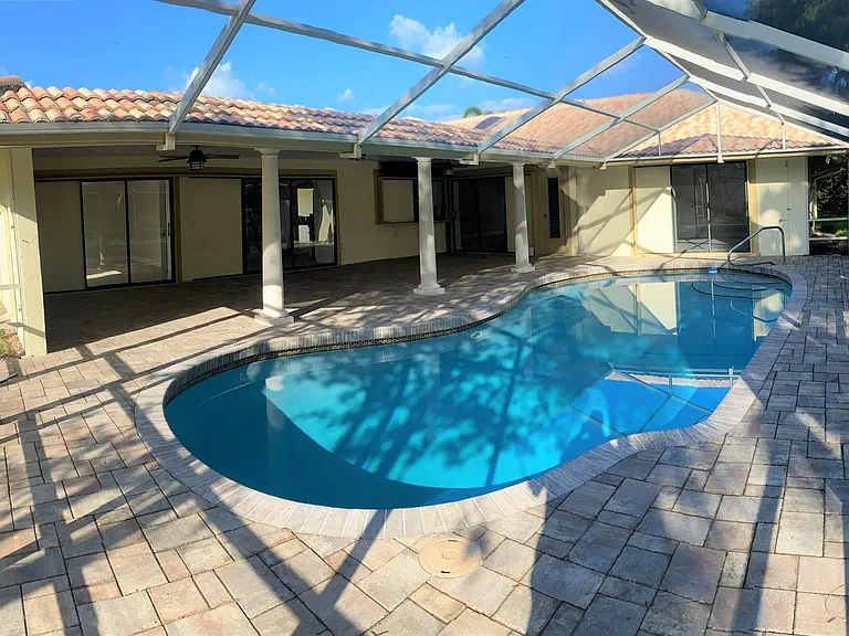 424 Yacht Harbor Dr — Photo 22