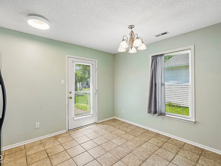 1754 Elijah Blue Dr — Photo 10